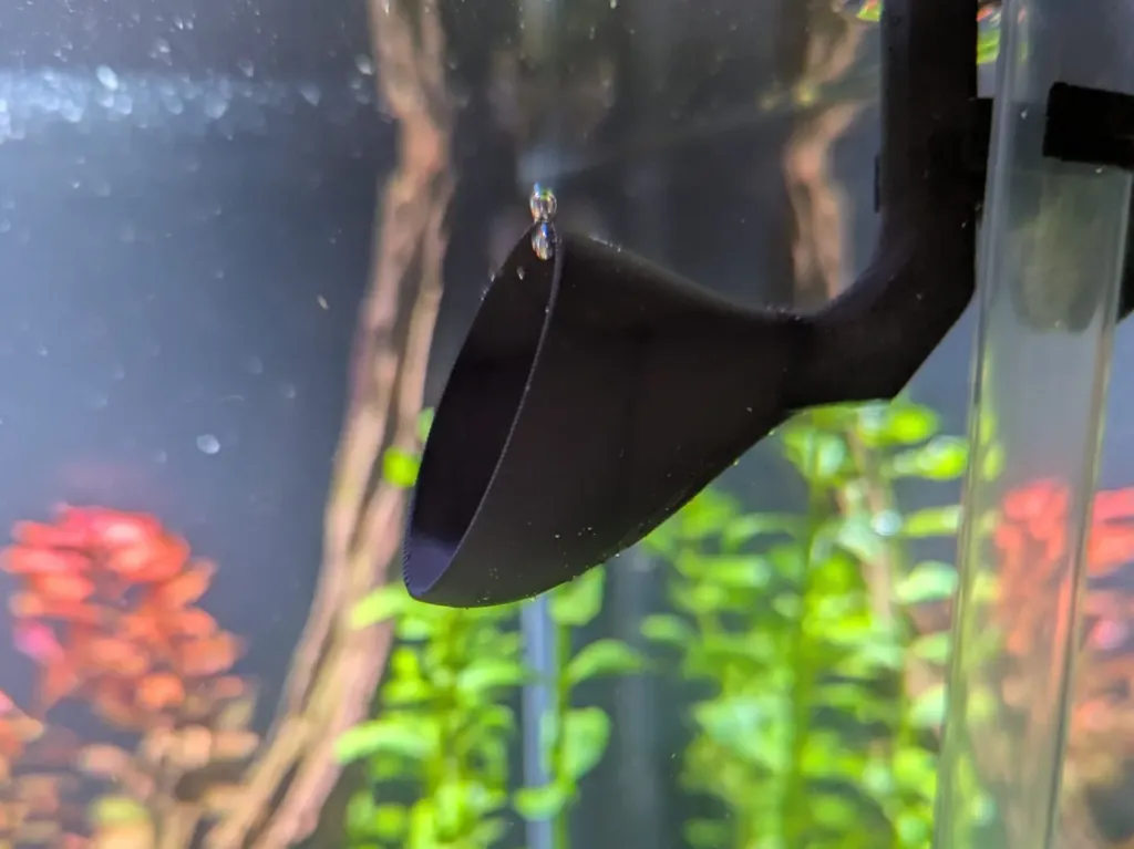 Aquarium Filter Outlet (Black)