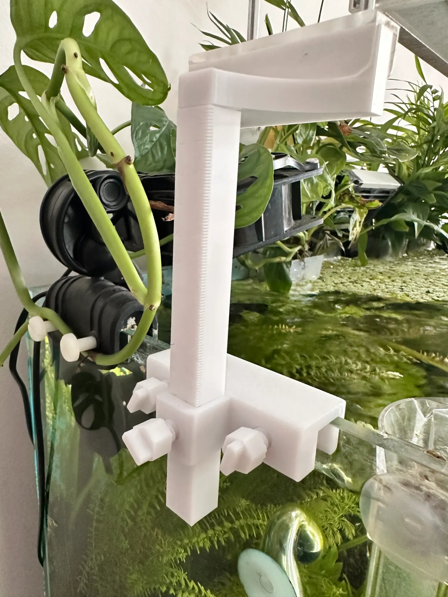 Adjustable aquarium light riser (up to 15cm)